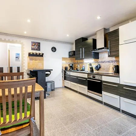 Apartman Ferienwohnung Tating Tating